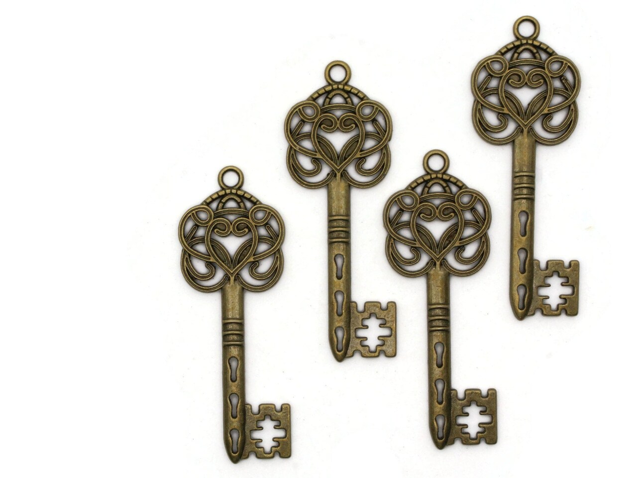 4 60mm Antique Bronze Classic Filigree Heart Metal Skeleton Key Charms